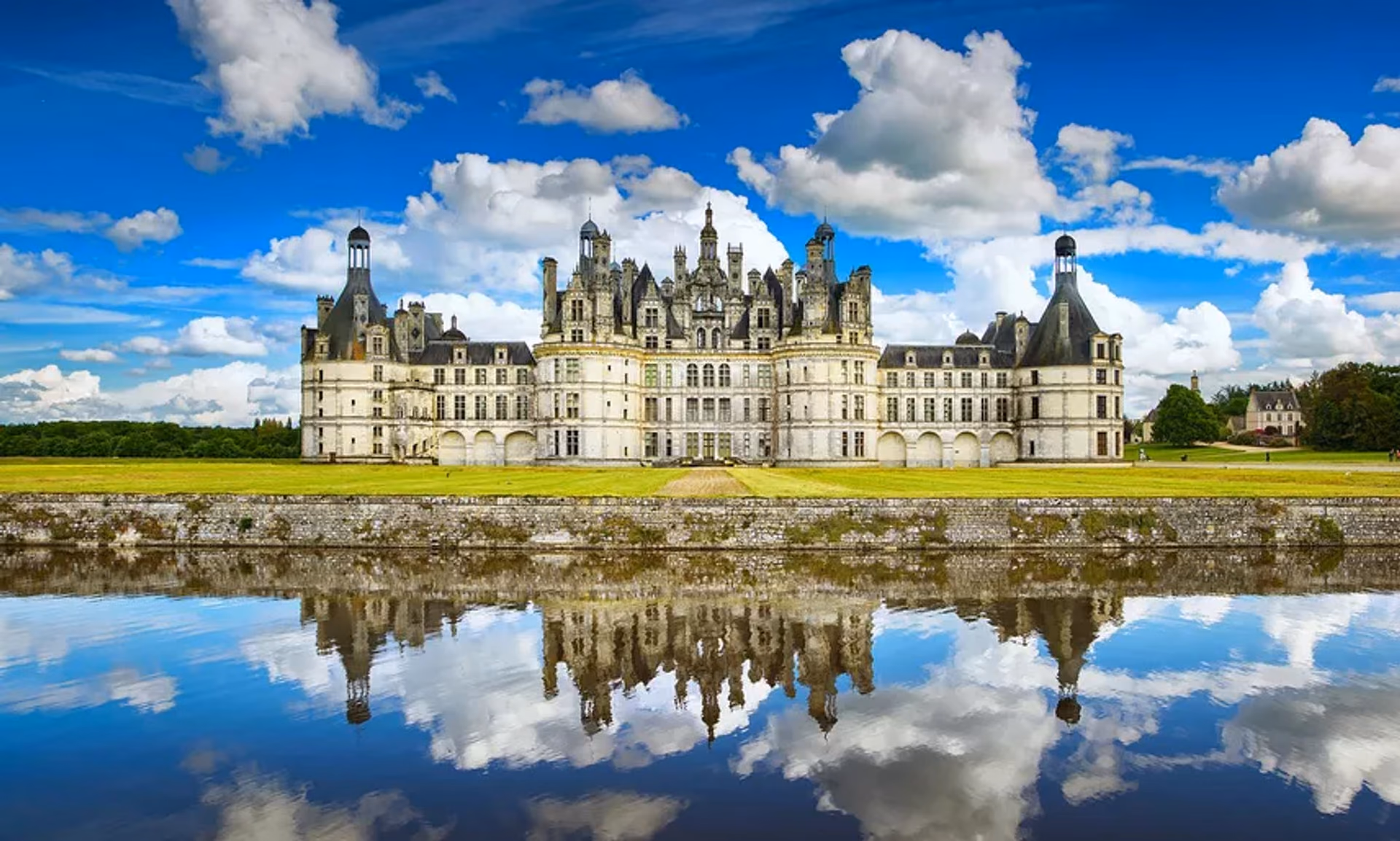 Example of Obtaining a French Talent Visa for residence permit application