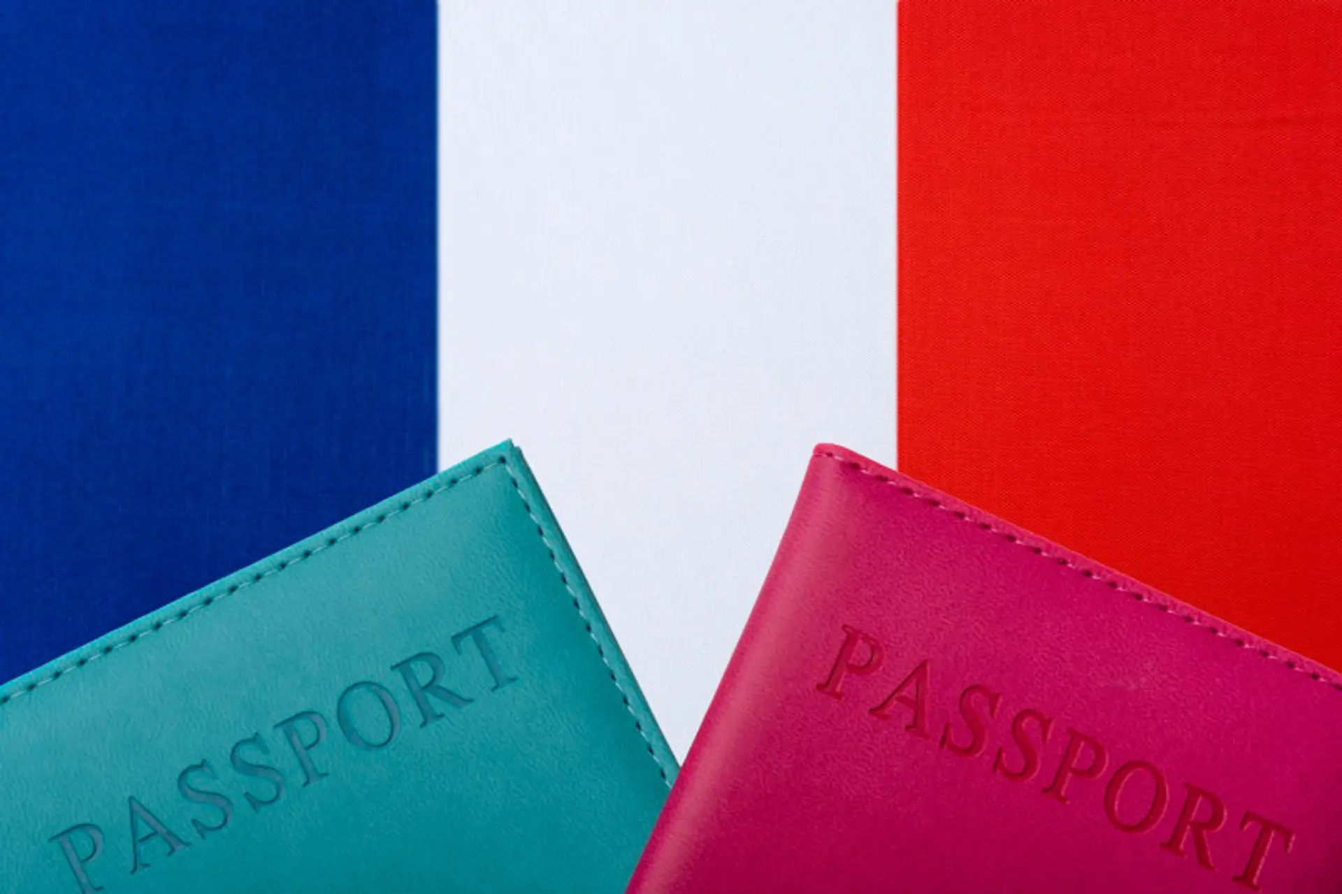 Продление ВНЖ Франции Visiteur в 2026 году: успешный кейс без лишних визитов