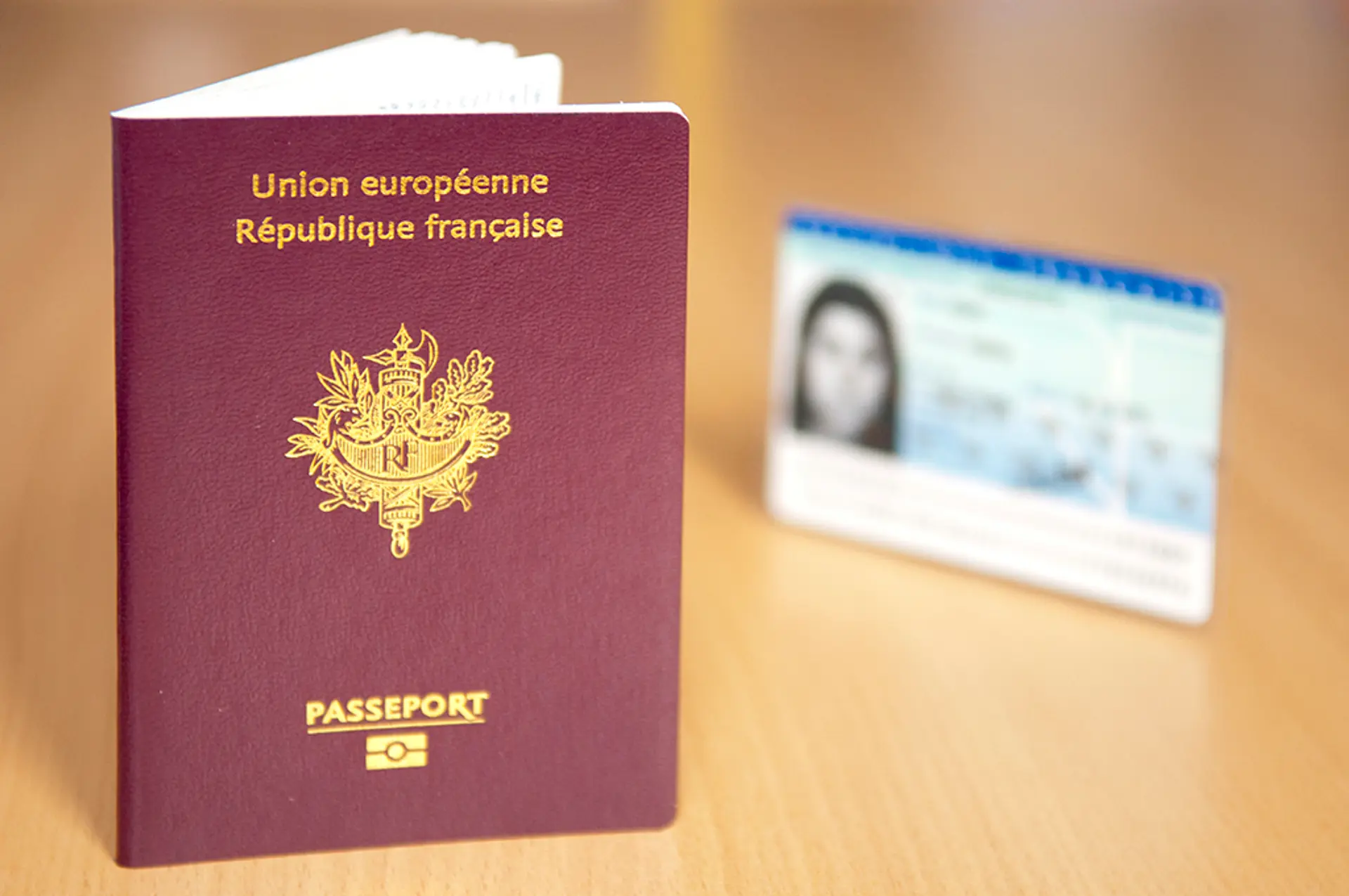 French Residence Permit for Dubai-Based Entrepreneurs under a “Visitor” Visa
