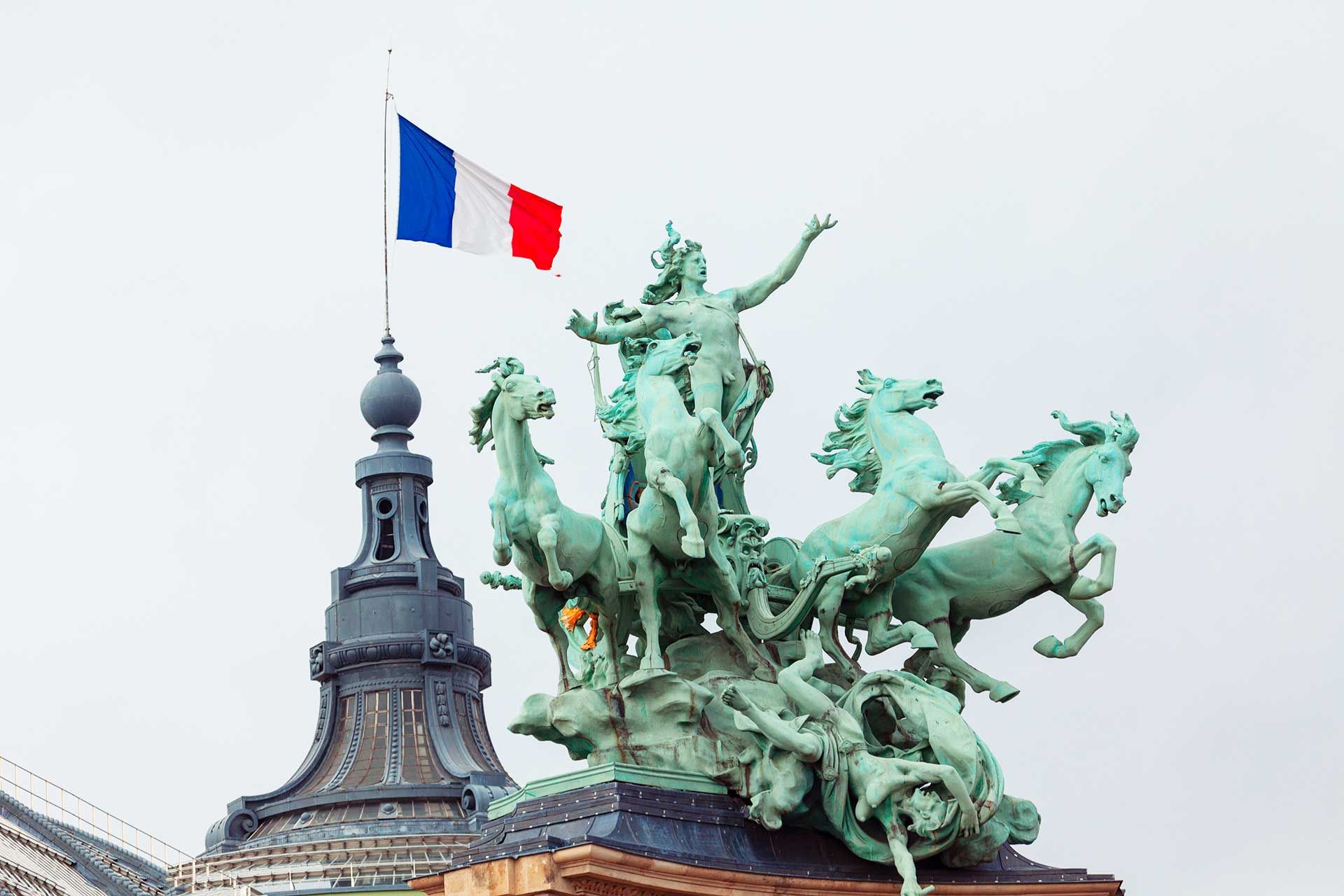 Продление ВНЖ Франции Visiteur в 2026 году