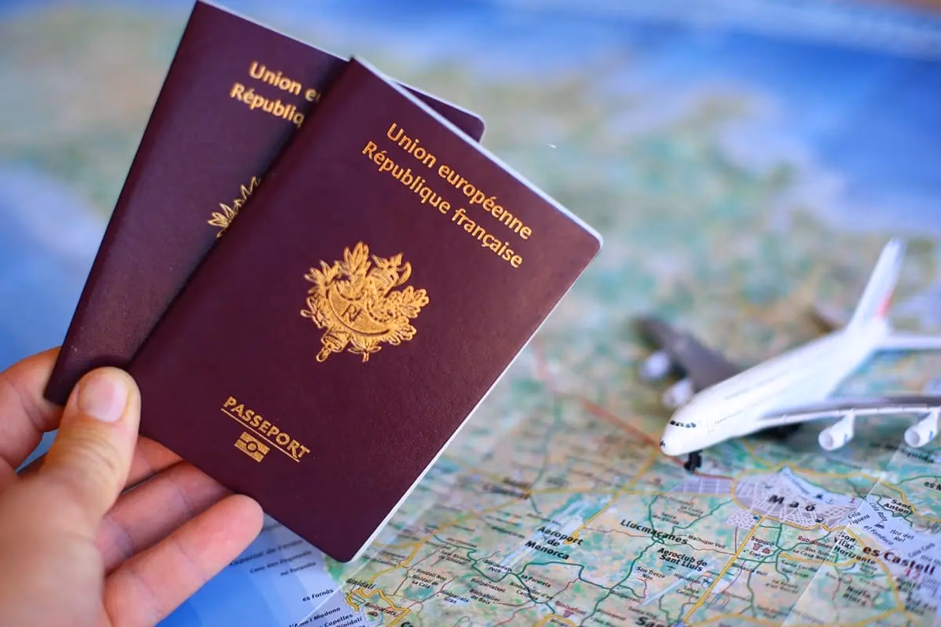 Obtaining a Visiteur Visa for a Family with Two Children