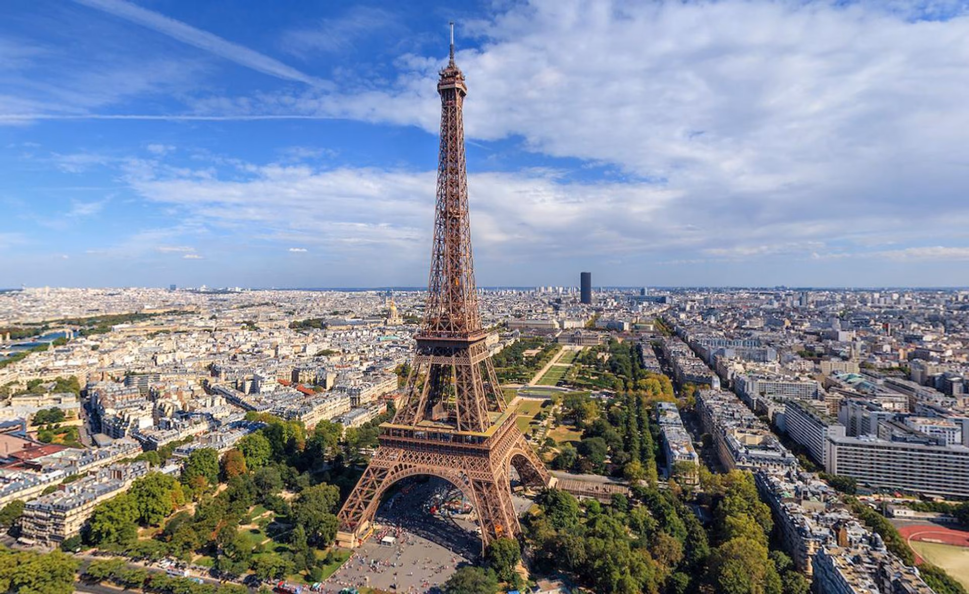 Residence Permit in France for a Businesswoman and International Programmer